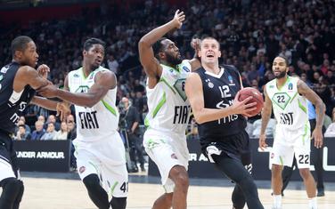 Sa meča Partizan - Tofaš