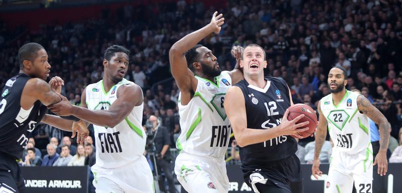 Sa meča Partizan - Tofaš
