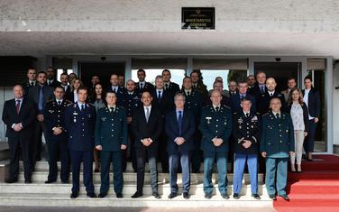 Učesnici odbrambenih bilateralnih konsultacija između Ministarstva odbrane i delegacije NATO-a.