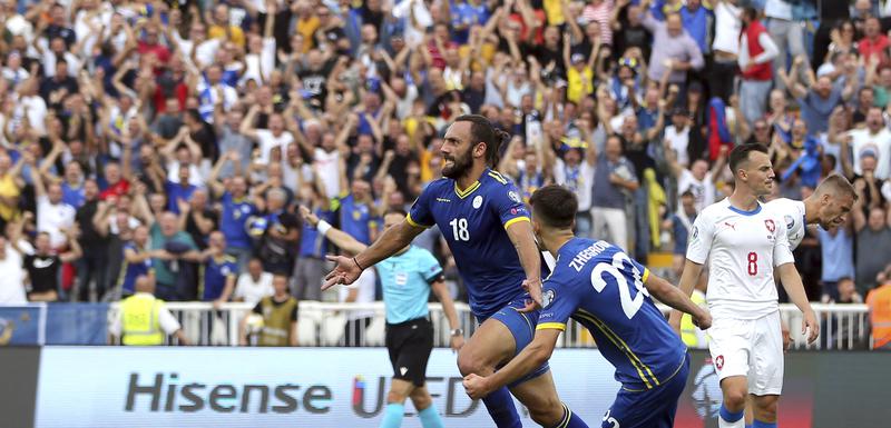 Vedat Murići (Kosovo) slavi gol protiv Češke prošlog mjeseca