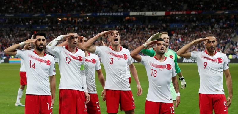 Turski fudbaleri slave gol u Parizu