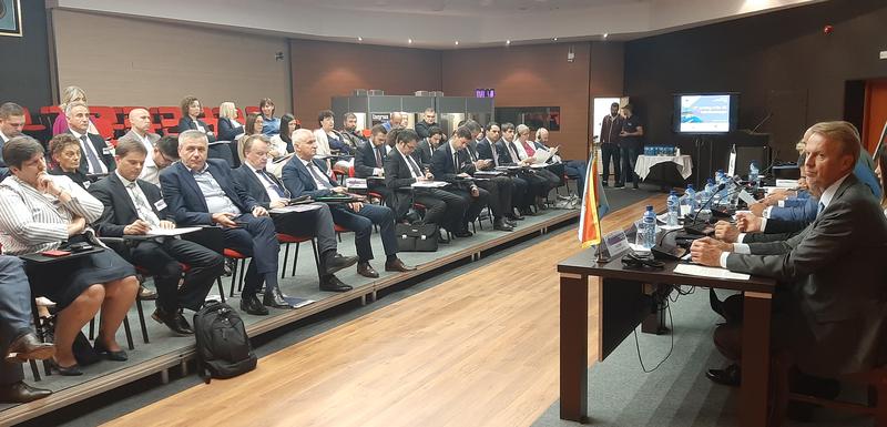 Orava pred učesnicima skupa u Tivtu