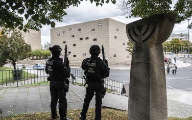 U napadu na sinagogu u Haleu stradalo dvoje ljudi