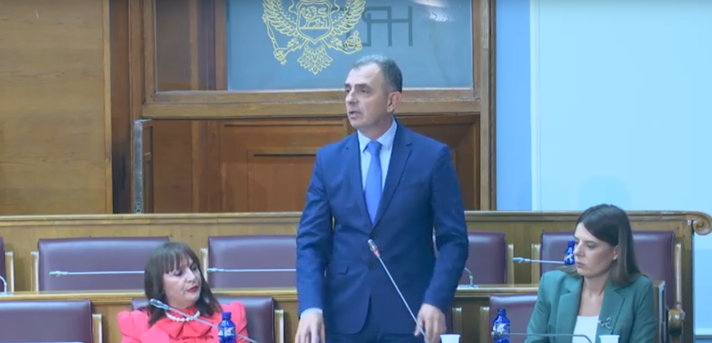 Ministar zdravlja Kenan Hrapović na današnjoj sjednici