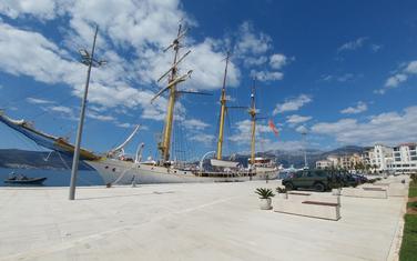 Brod "Jadran"
