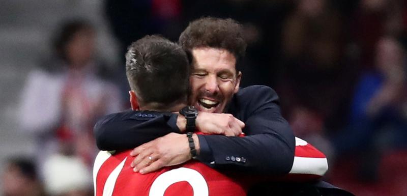 Simeone čestita Morati nakon gola protiv Leverkuzena