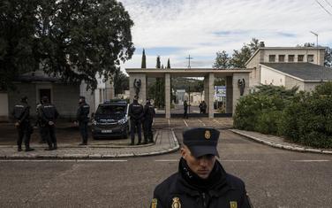 Posmrtni ostaci iznijeti iz bazilike u grandioznom mauzoleju "Dolina palih"