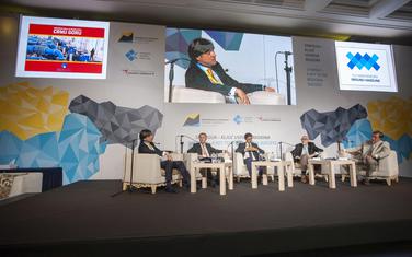 Sa panelu u okviru konferencije Privredne komore