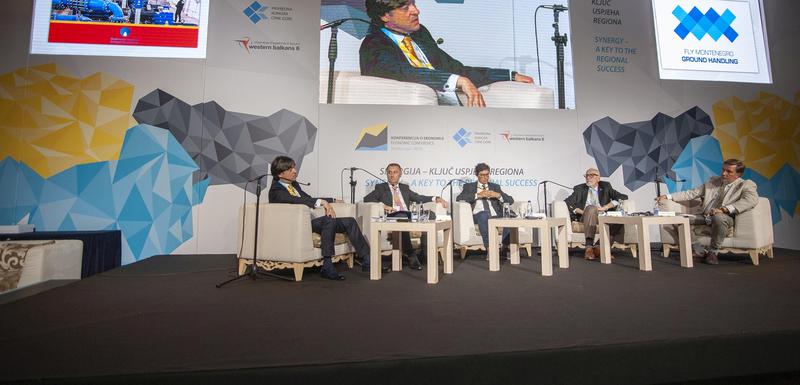 Sa panelu u okviru konferencije Privredne komore