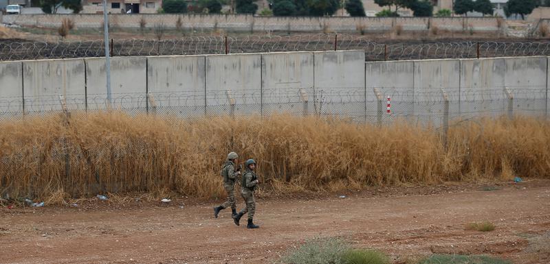 Turski vojnici u patroli na granici sa Sirijom