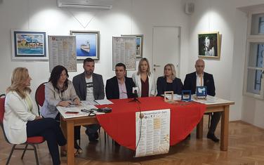 Sa konferencije za novinare