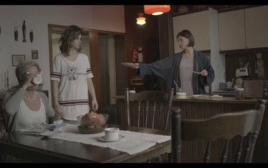Scena iz filma "Grudi"