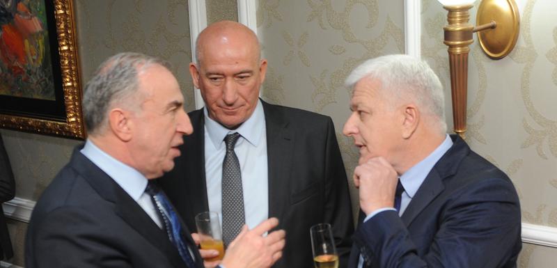 Ko dobro radi, a ko treba da ode?
