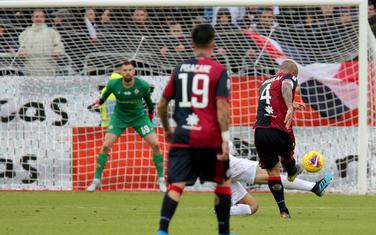 Naingolan postiže gol za 5:0