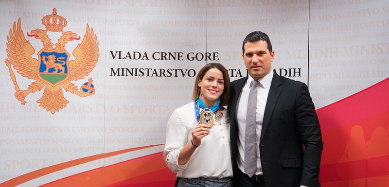Jovana Peković sa Janovićem