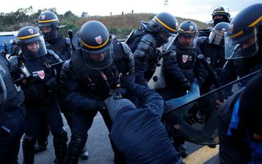 Sukob francuske policije i pristalica nezavisne Katalonije