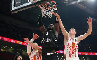 Tonje Džekiri je upisao 18 poena i 19 skokova