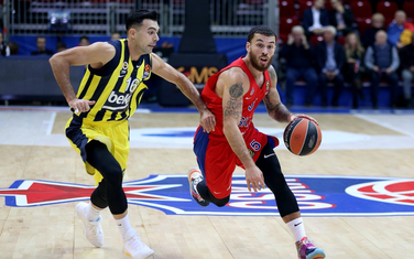 Džejms u duelu sa Slukasom
