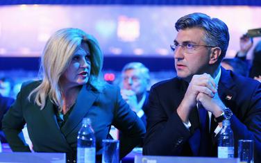 Grabar Kitarović sa Plenkovićem na Kongresu