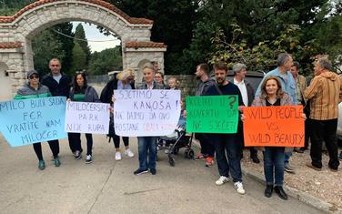 Mještani na protesti
