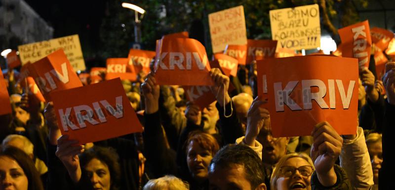 Konstantno balansiranje sa građanskim nezadovoljstvom: Sa protesta u Podgorici