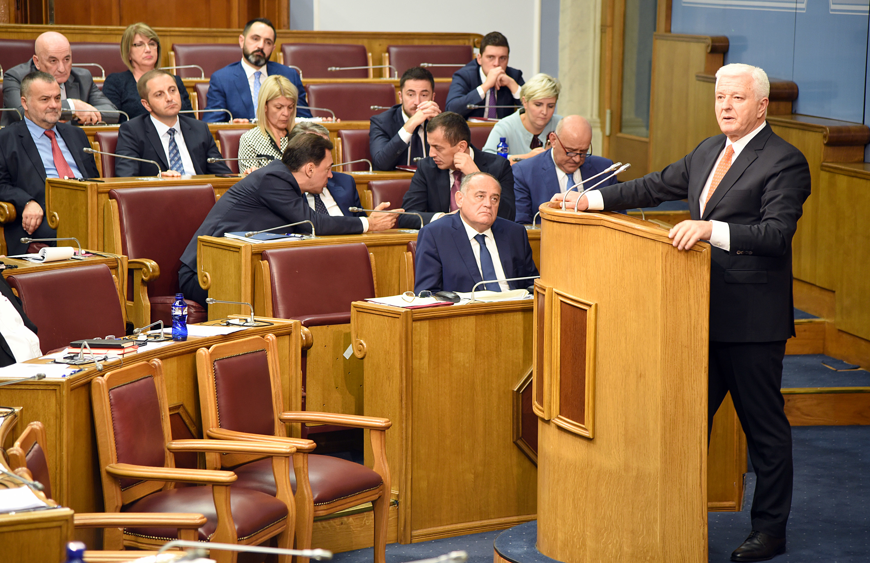 Sačuvane fotelje u Vladi i partiji: Marković