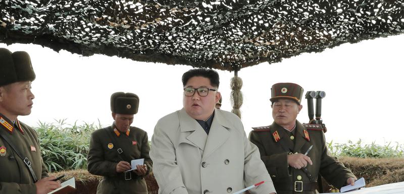 Kim Džong Un sa sjevernokorejskim vojnicima