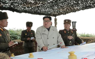 Kim Džong Un sa sjevernokorejskim vojnicima