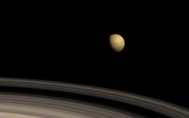 Titan i Saturnovi prstenovi