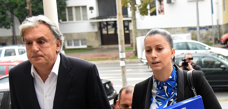 Ni Spahića nije potpisala na “svoj” rad iz 2014: Lakićević Đuranović (desno))