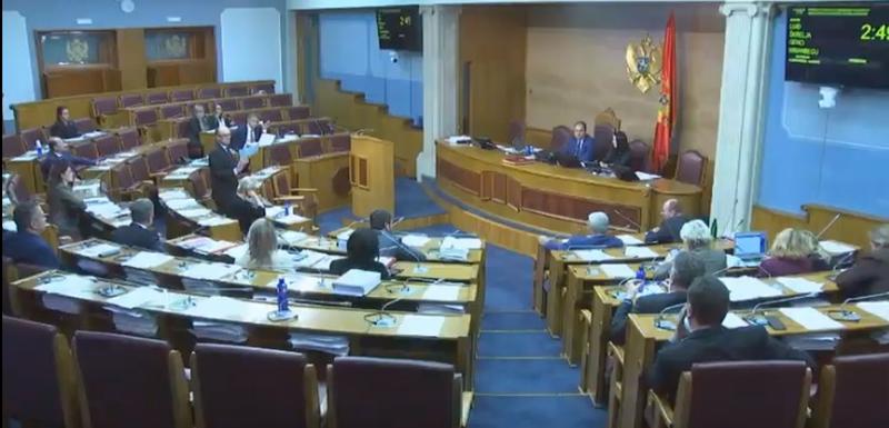 Ponovo neprimjerni rječnik u Parlamentu: Mandić vrijeđao Škrelju