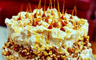 Torta sa karamelizovanim bademima