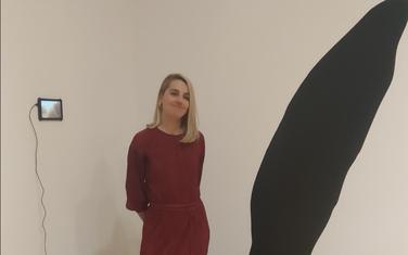 Brigita Antoni pored nagrađenog rada