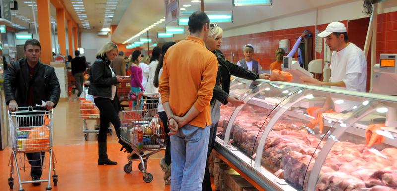 Uvoz samo mesa značajno vredniji od ukupnog izvoza aluminijuma, željeza, vina i piva