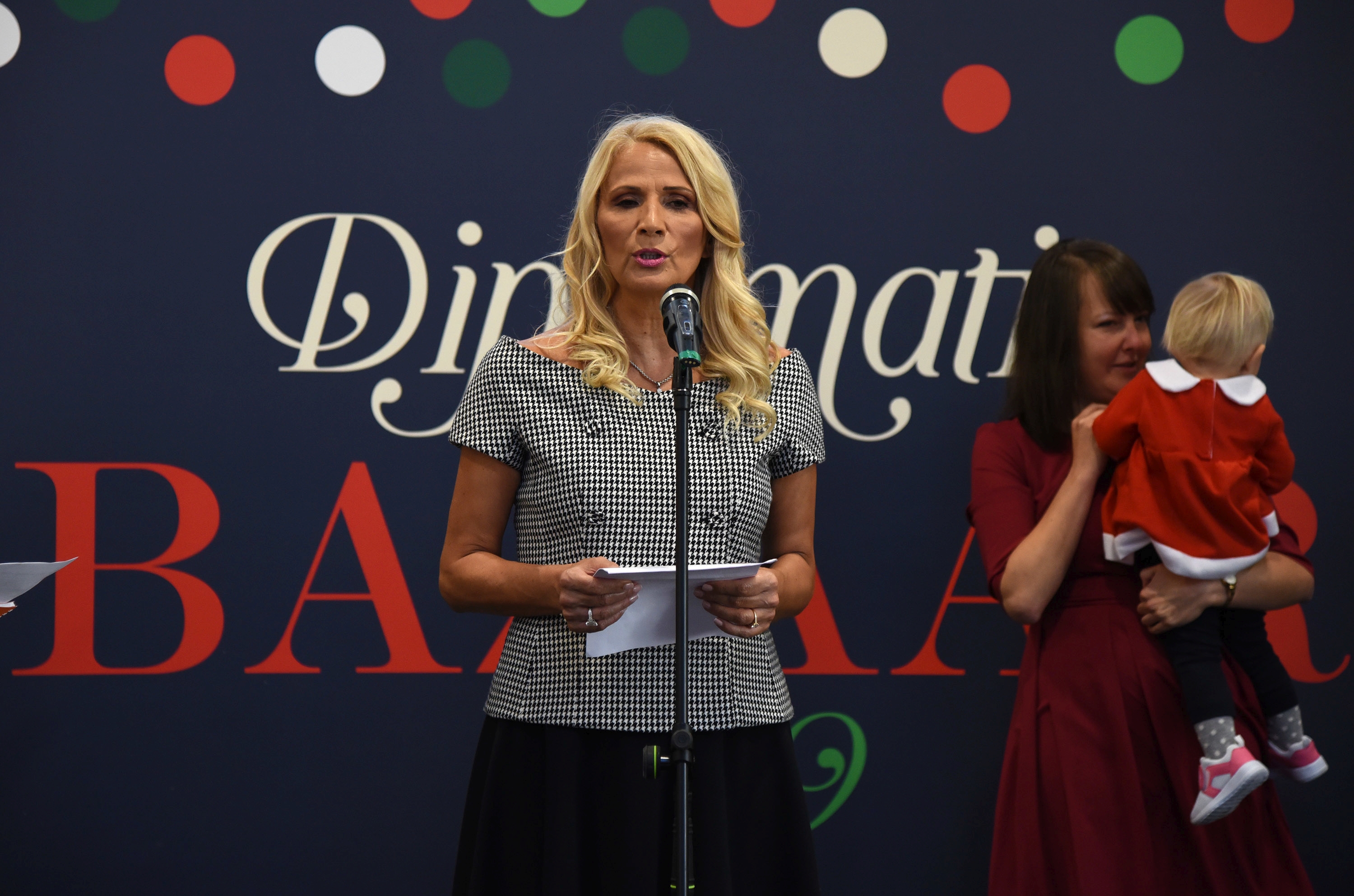 Međunarodni diplomatski humanitarni Božićni bazar