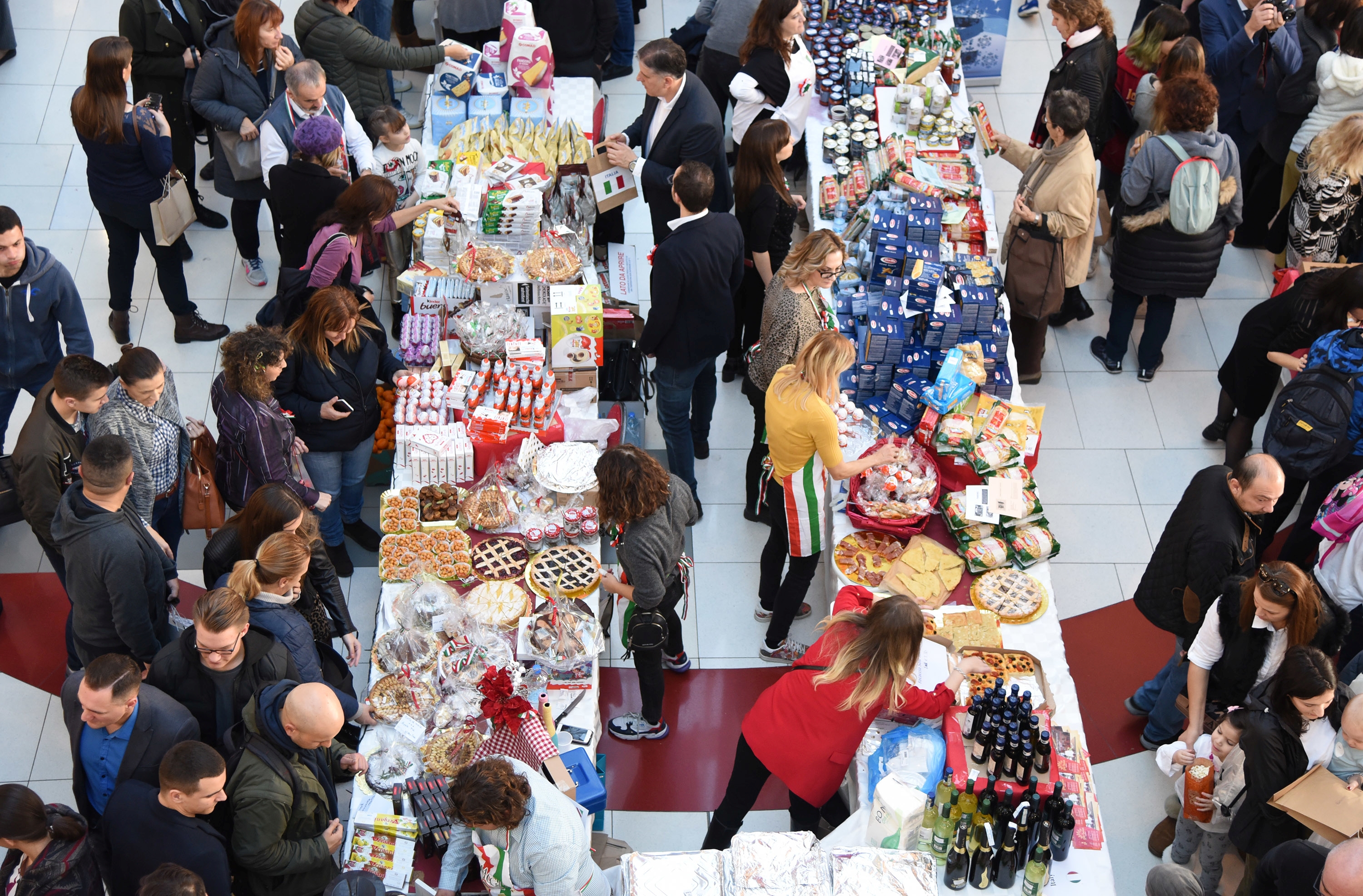 Međunarodni diplomatski humanitarni Božićni bazar