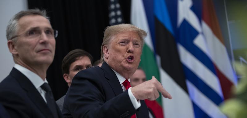 Generalni sekretar NATO Jens Stoltenberg i američki predsjednik Donald Tramp na ručku tokom samita NATO u Londonu
