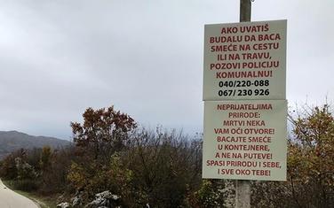 Kovačevićeve poruke pokraj puta