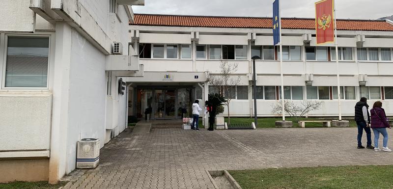 Više od 400 zaposlenih u administraciji