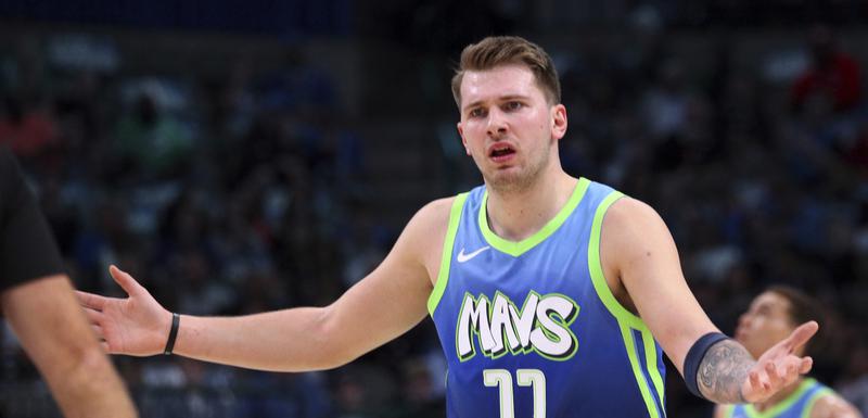 Dončić na meču sa Sakramentom