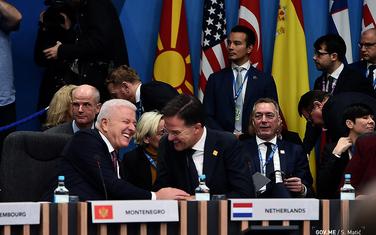Premijeri Marković i Rute tokom samita NATO-a u Londonu