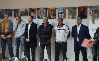 Ćirkovićeva i Vuković sa slikarima iz spuškog zatvora