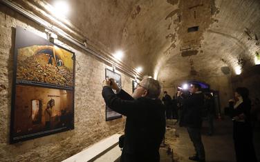 Fotografije iz perioda "Hladnog rata" izložene u tunelu za evakuaciju u Berlinu