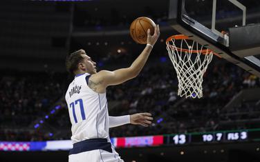 Dončić na meču sa Detroitom