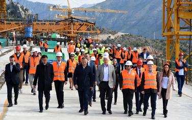 Sa ceremonije spajanja rasponske konstrukcije mosta Moračica