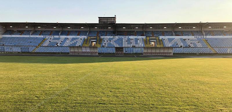 Zapadna tribina stadiona kraj Bistrice