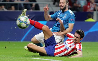 Savić u duelu sa Iguainom