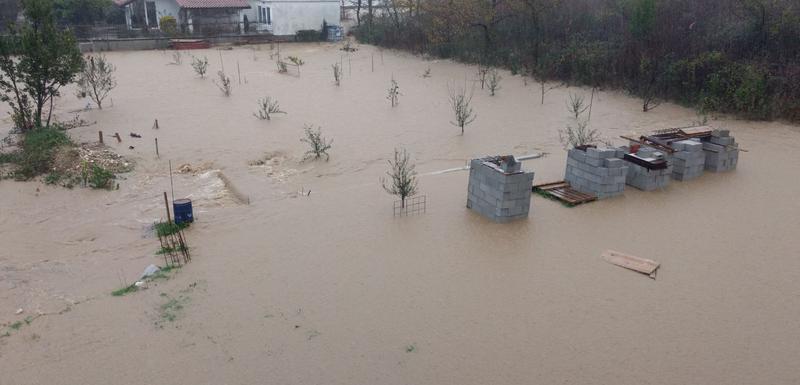 Obilne padavine izazvale poplave