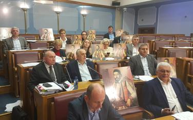 Poslanici DF-a danas u parlamentu