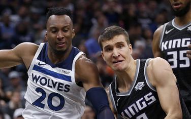 Bogdanović u duelu sa Okogijem